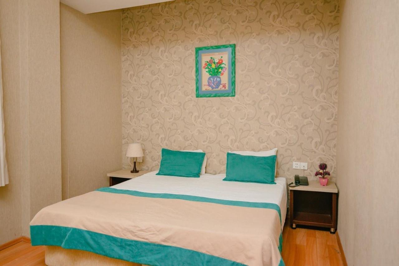 The Center Hotel Баку Екстериор снимка