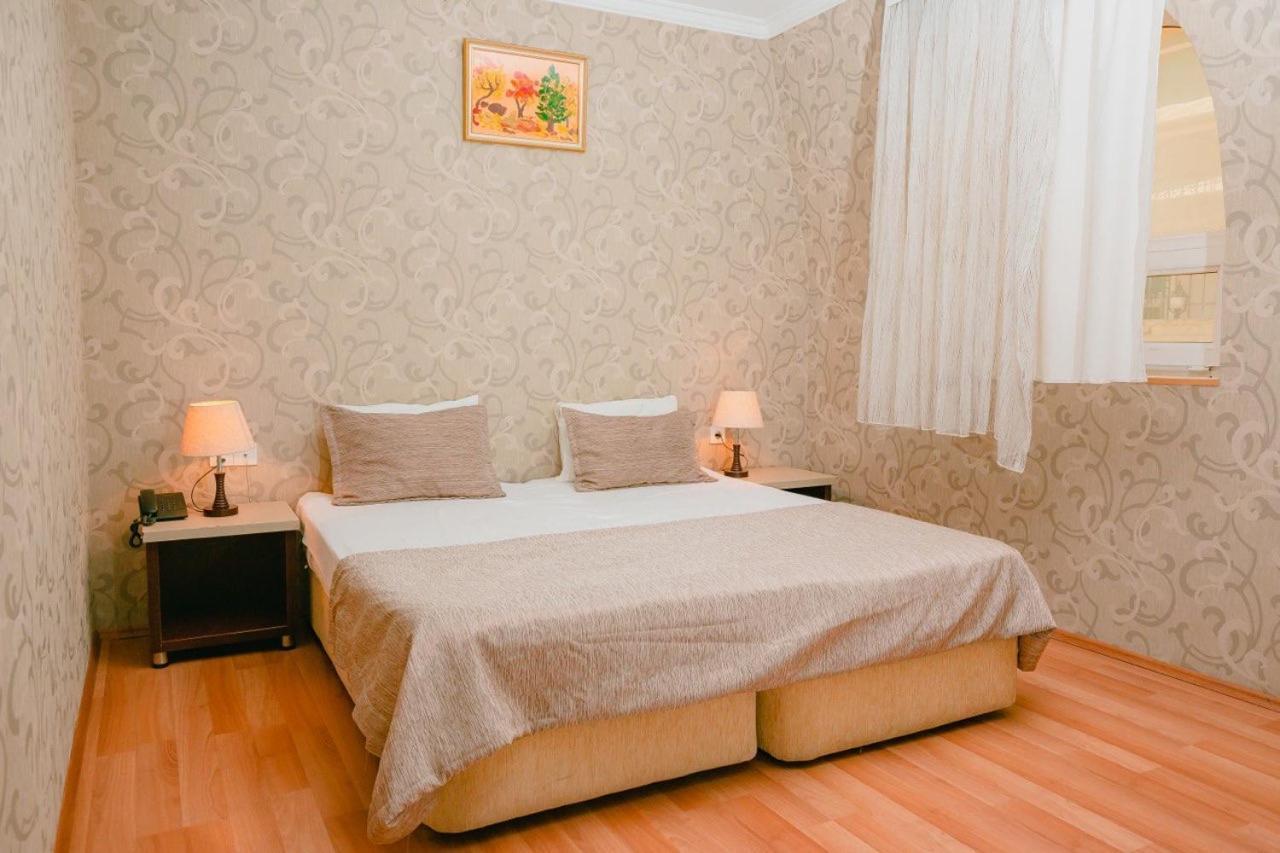 The Center Hotel Баку Екстериор снимка