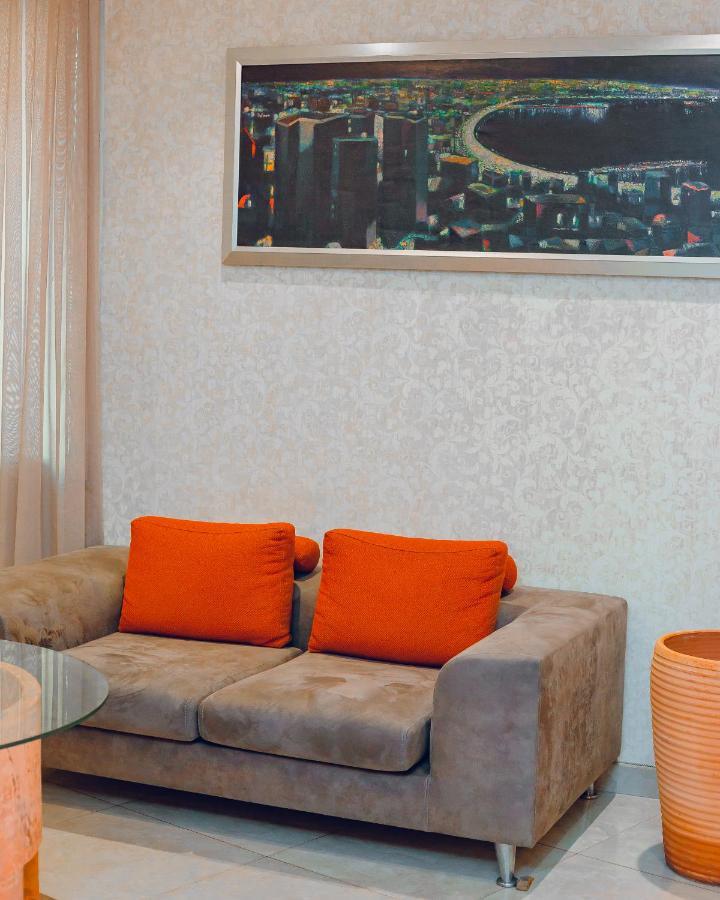 The Center Hotel Баку Екстериор снимка