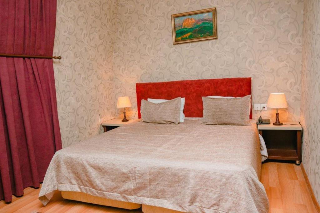 The Center Hotel Баку Екстериор снимка